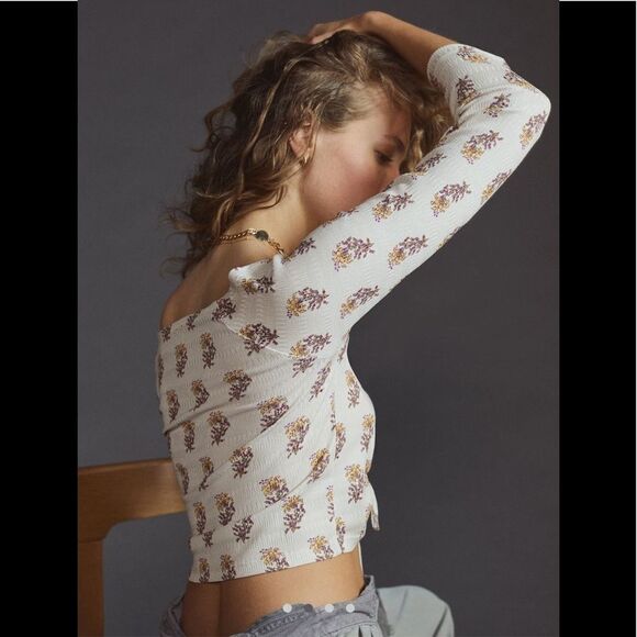 Sabrina Cinched Top
Anthropologie  - Picture 2 of 4